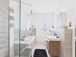 Family Bathroom- click for photo gallery
